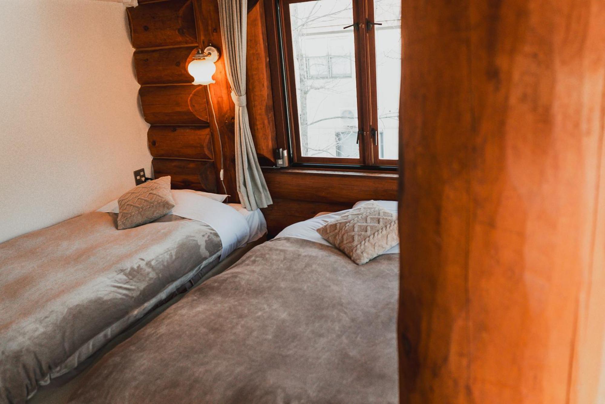 Hakuba Pension & Log Hotel Meteor Esterno foto