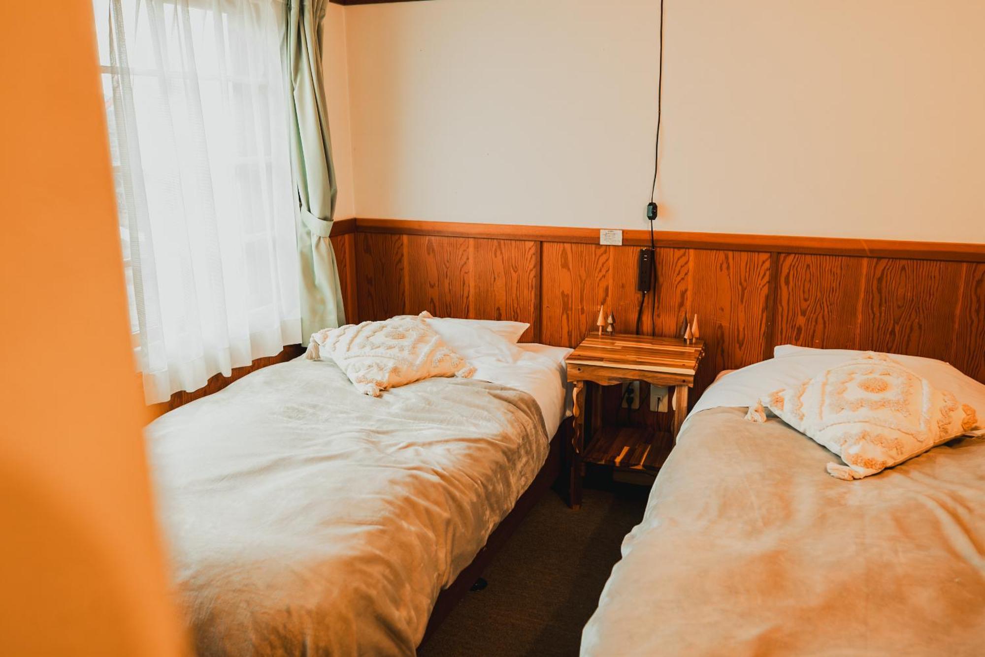 Hakuba Pension & Log Hotel Meteor Esterno foto