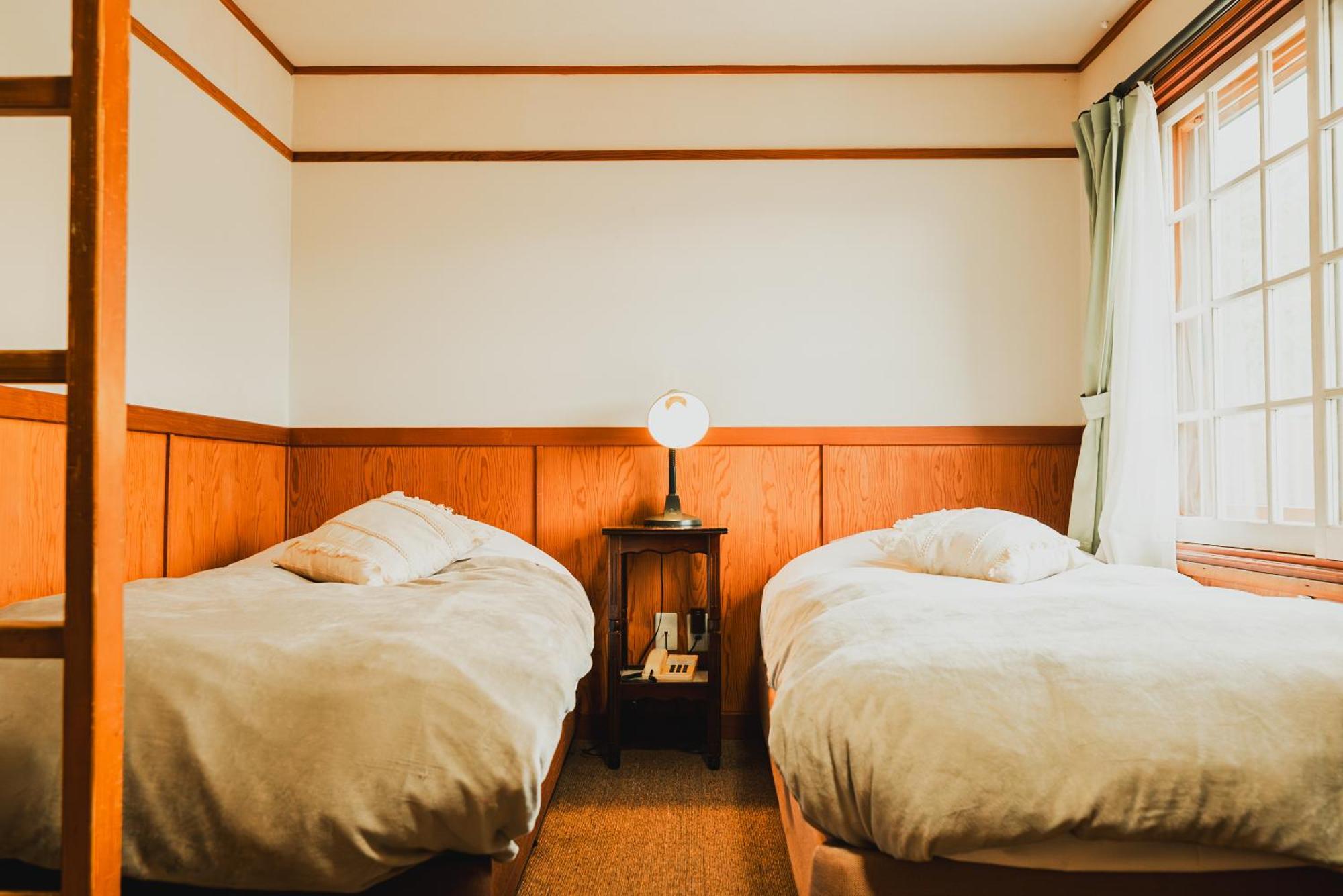 Hakuba Pension & Log Hotel Meteor Esterno foto