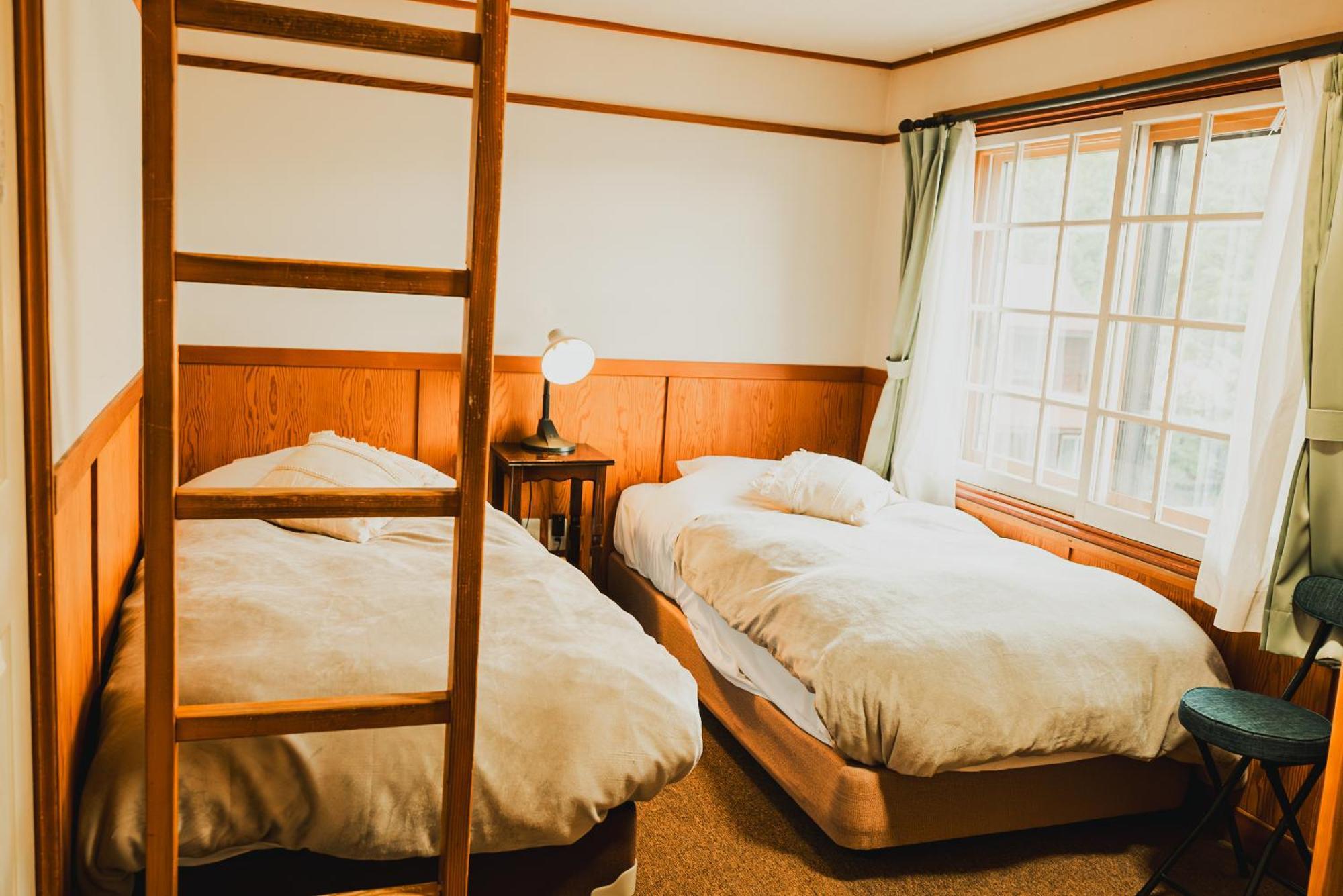 Hakuba Pension & Log Hotel Meteor Esterno foto