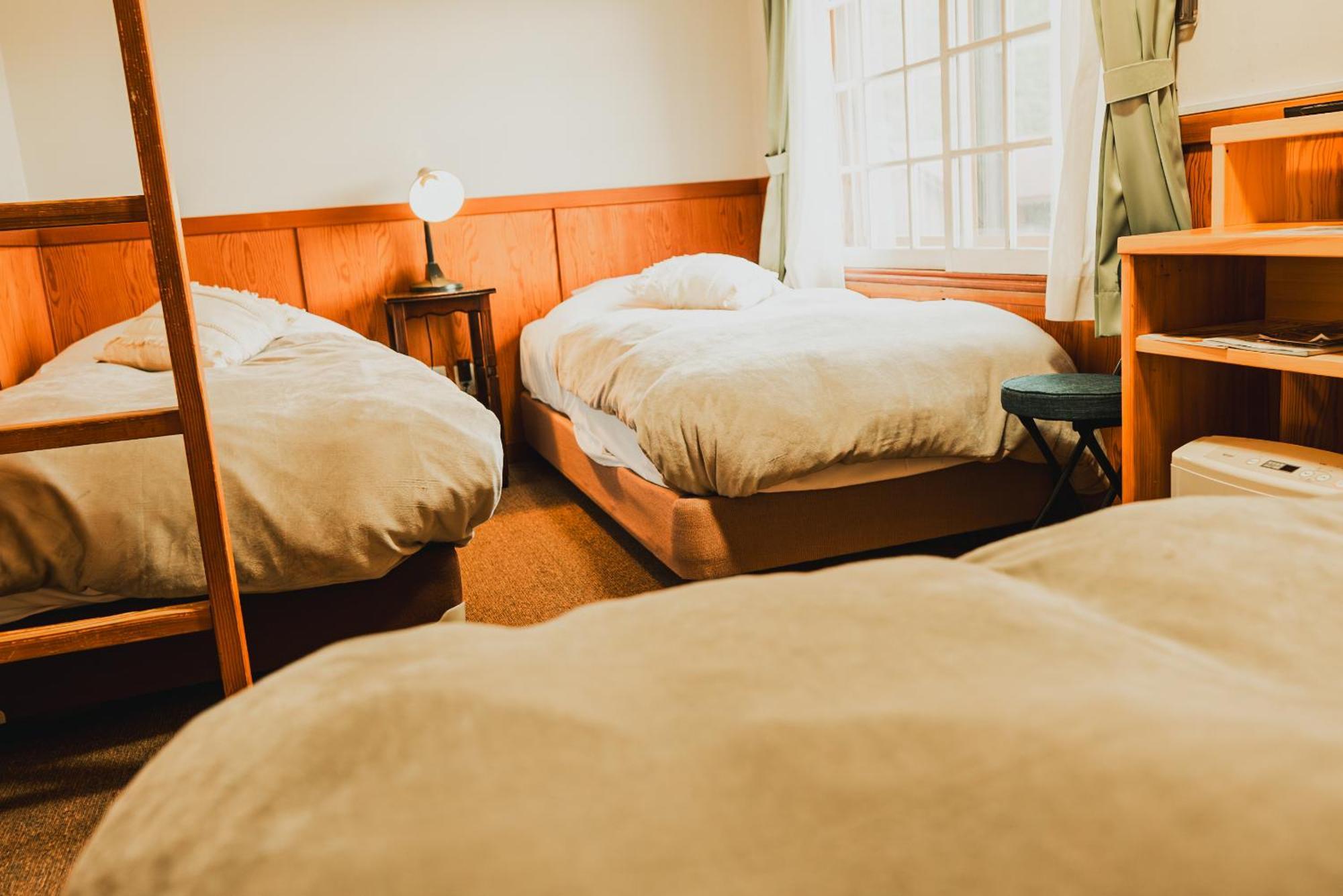 Hakuba Pension & Log Hotel Meteor Esterno foto